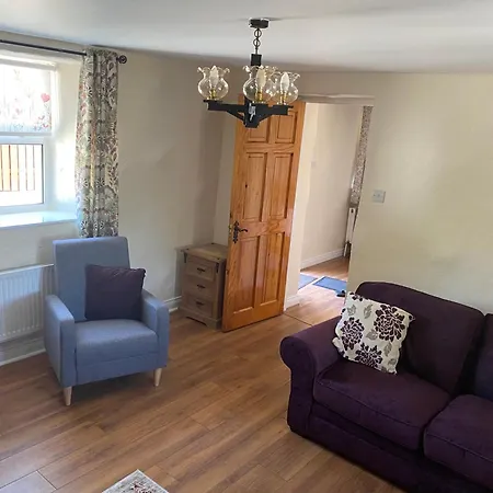 Holiday home Tully *